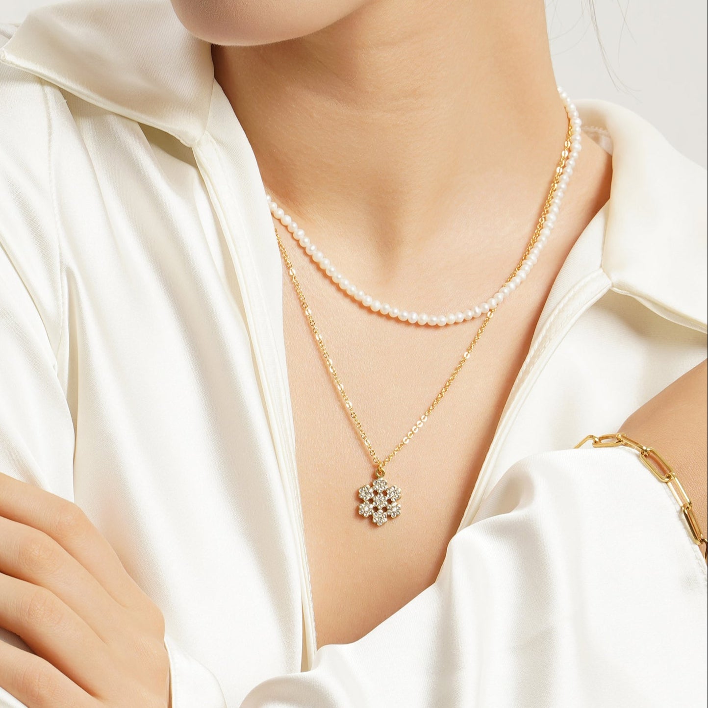 LG020 Snowflake Elegance Necklace