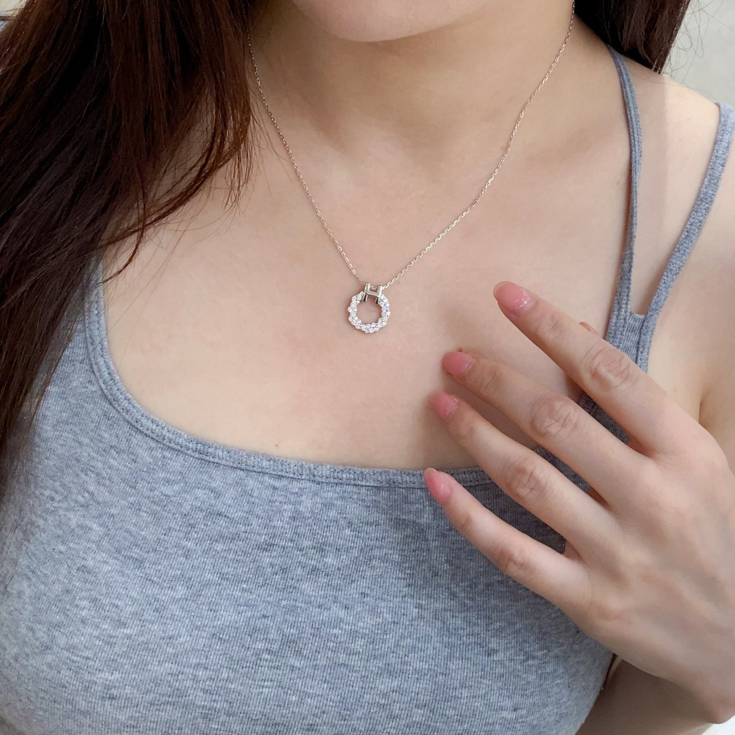 Gleam Wreath Pendant Necklace