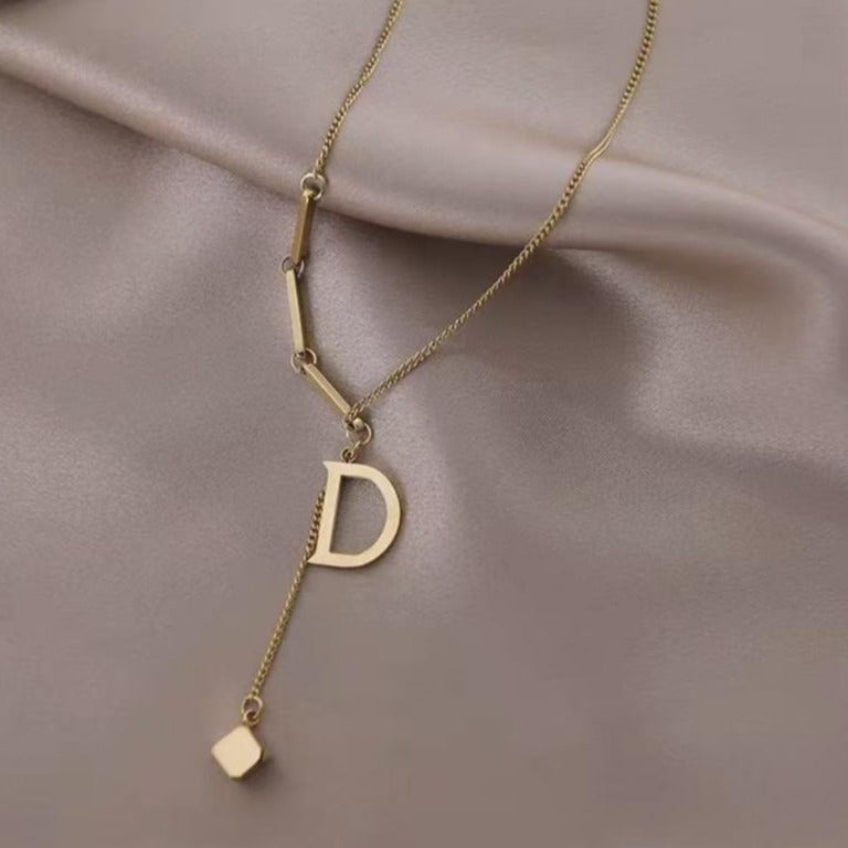 Streamline D Shape Necklace