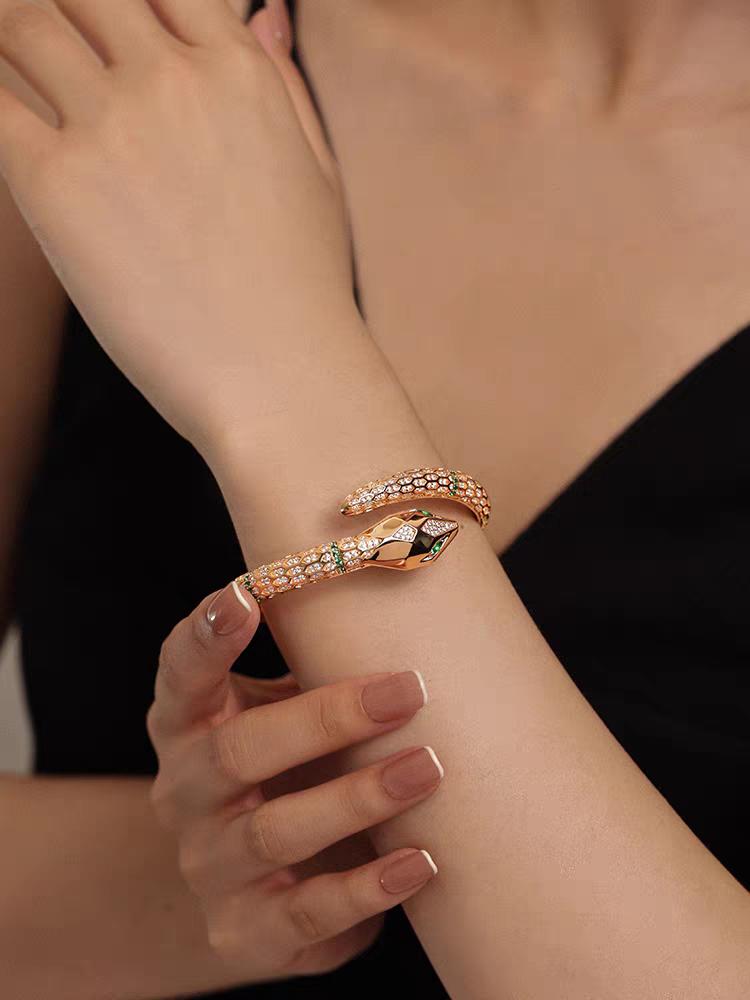 Lady Snake Bangle