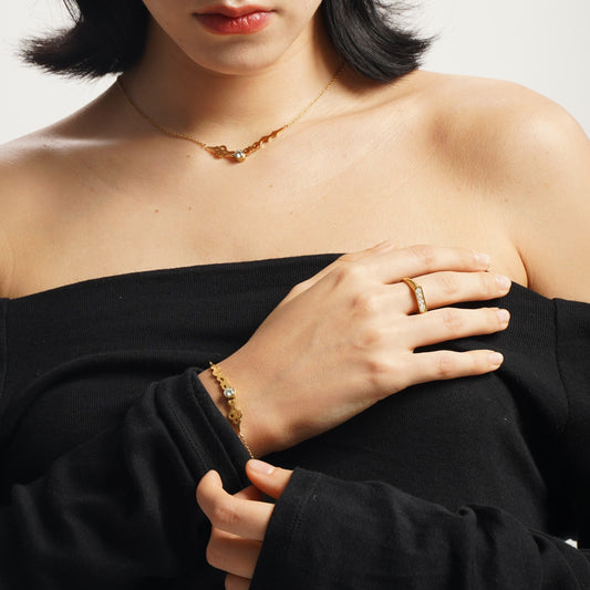 LG005 Timeless Elegance Necklace/ Bracelet Set