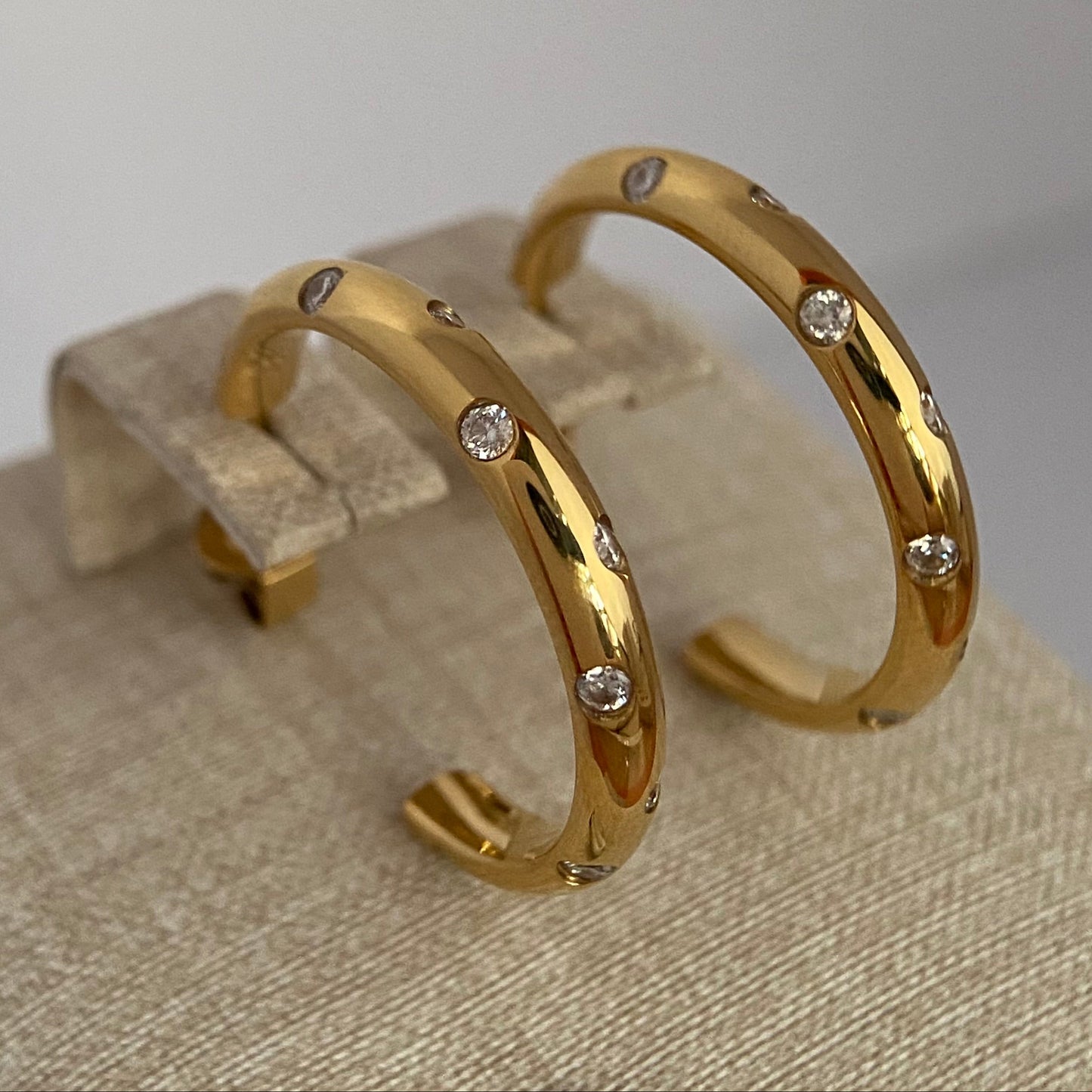 LG049 Shining Hoop(20/30mm) Moissanite Earrings