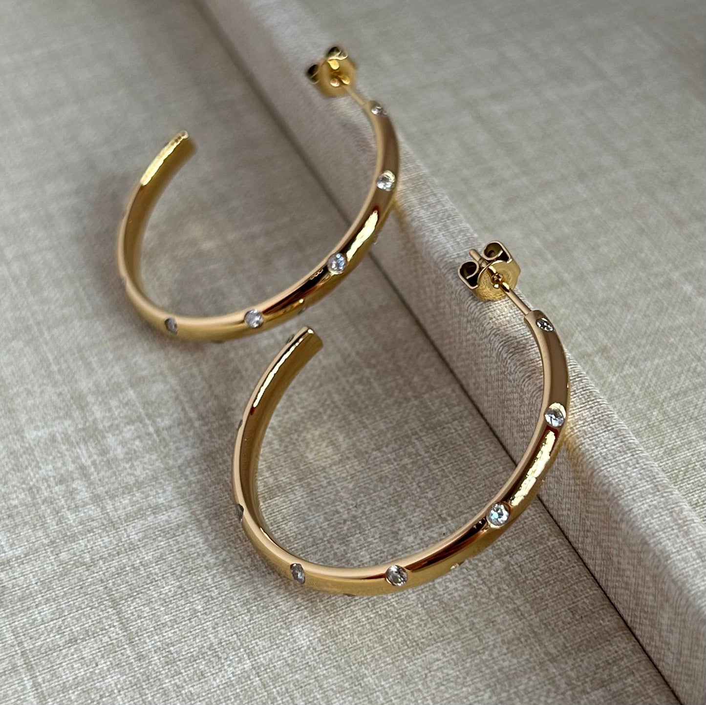 LG049 Shining Hoop(20/30mm) Moissanite Earrings