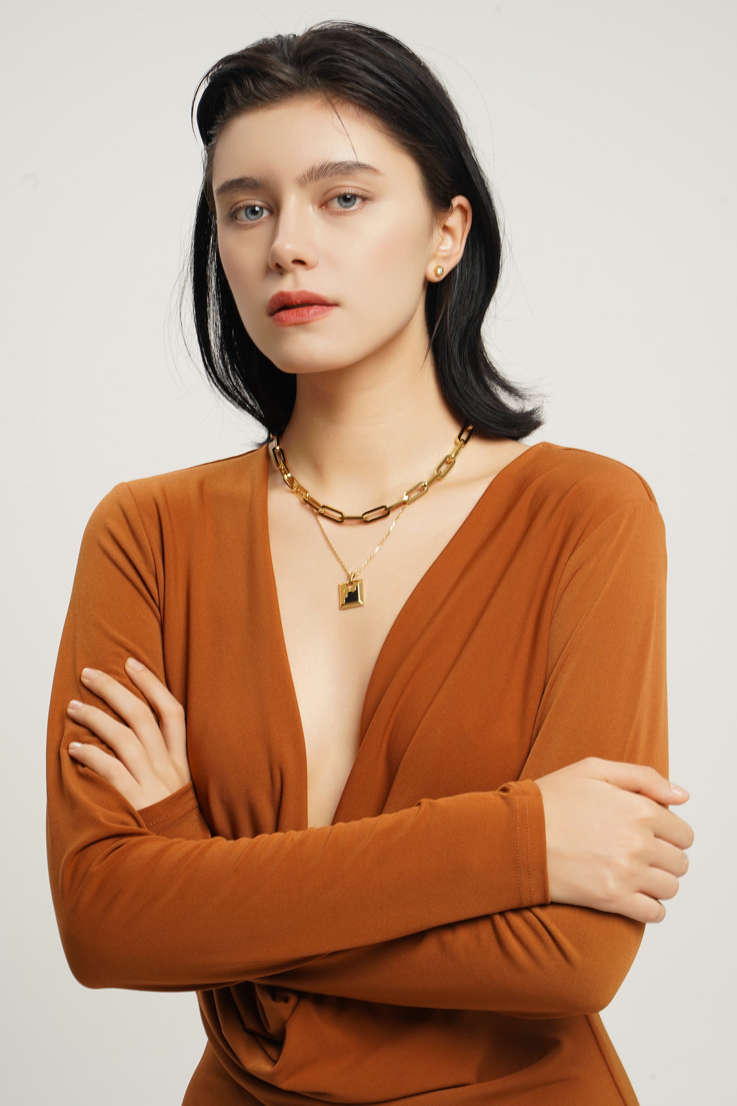 LG-015 Honeycomb Radiance Pendant Necklace