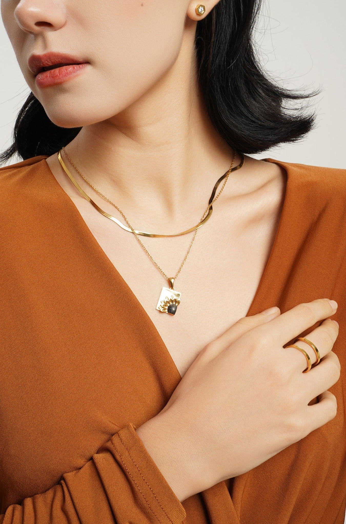 LG-016 Sunlit Bloom Pendant Necklace