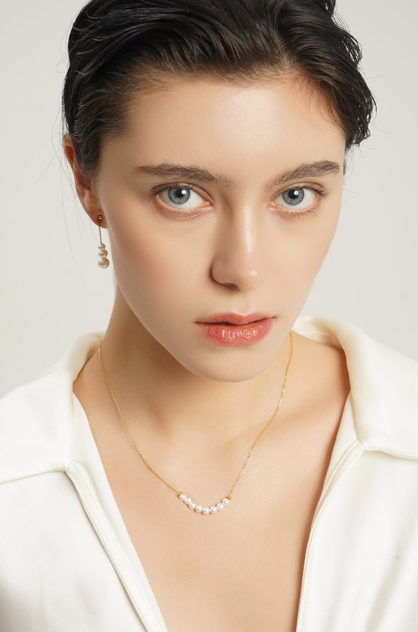 LG-043 Smile Natural Pearl Necklace