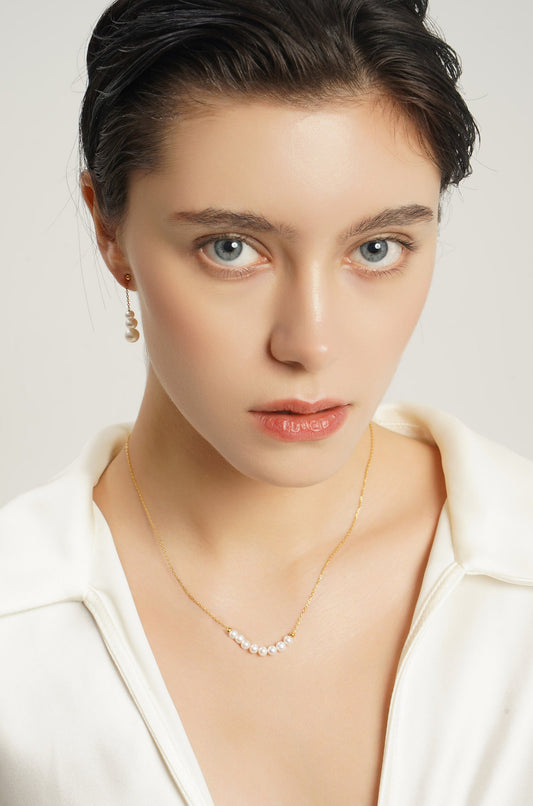 LG-043 Smile Natural Pearl Necklace