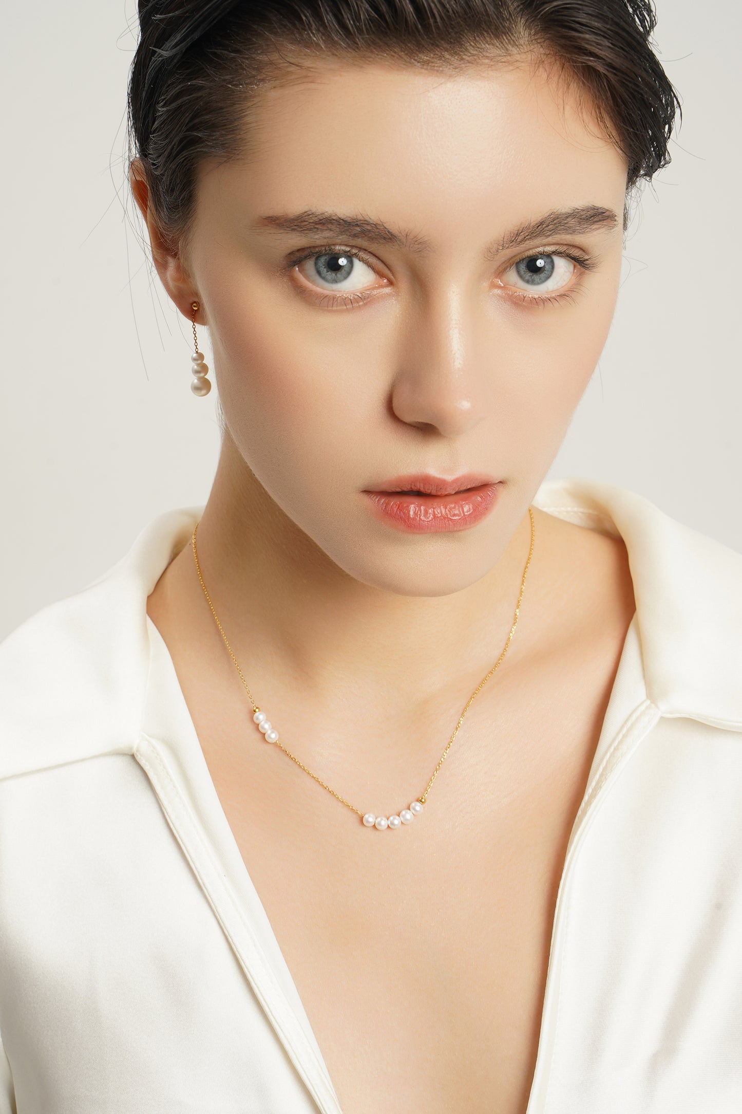 LG-048 Smile Natural Pearl Earrings