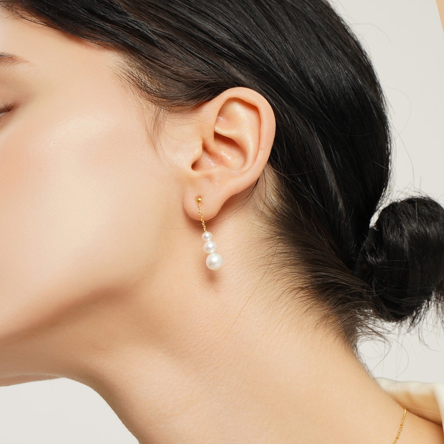 LG-048 Smile Natural Pearl Earrings
