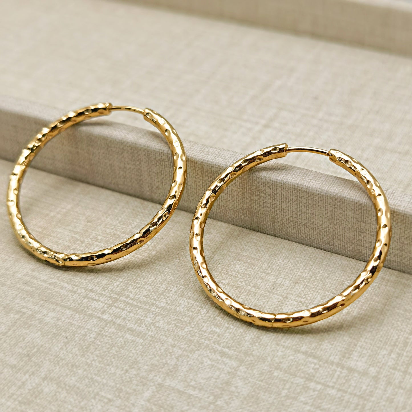 LG053 Embossing Hoop(3.5cm) Earrings