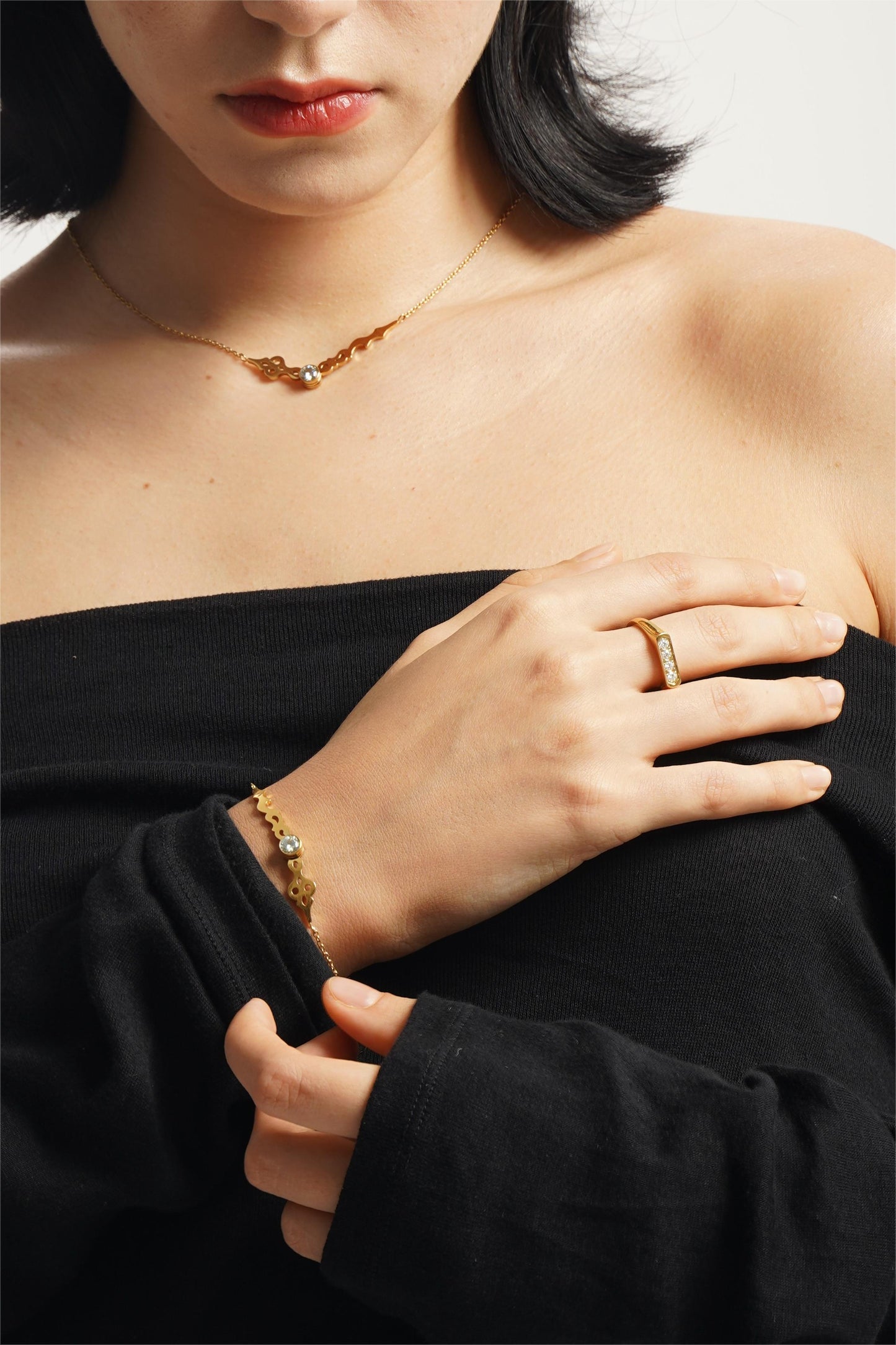 LG-005 Timeless Elegance Necklace/ Bracelet Set