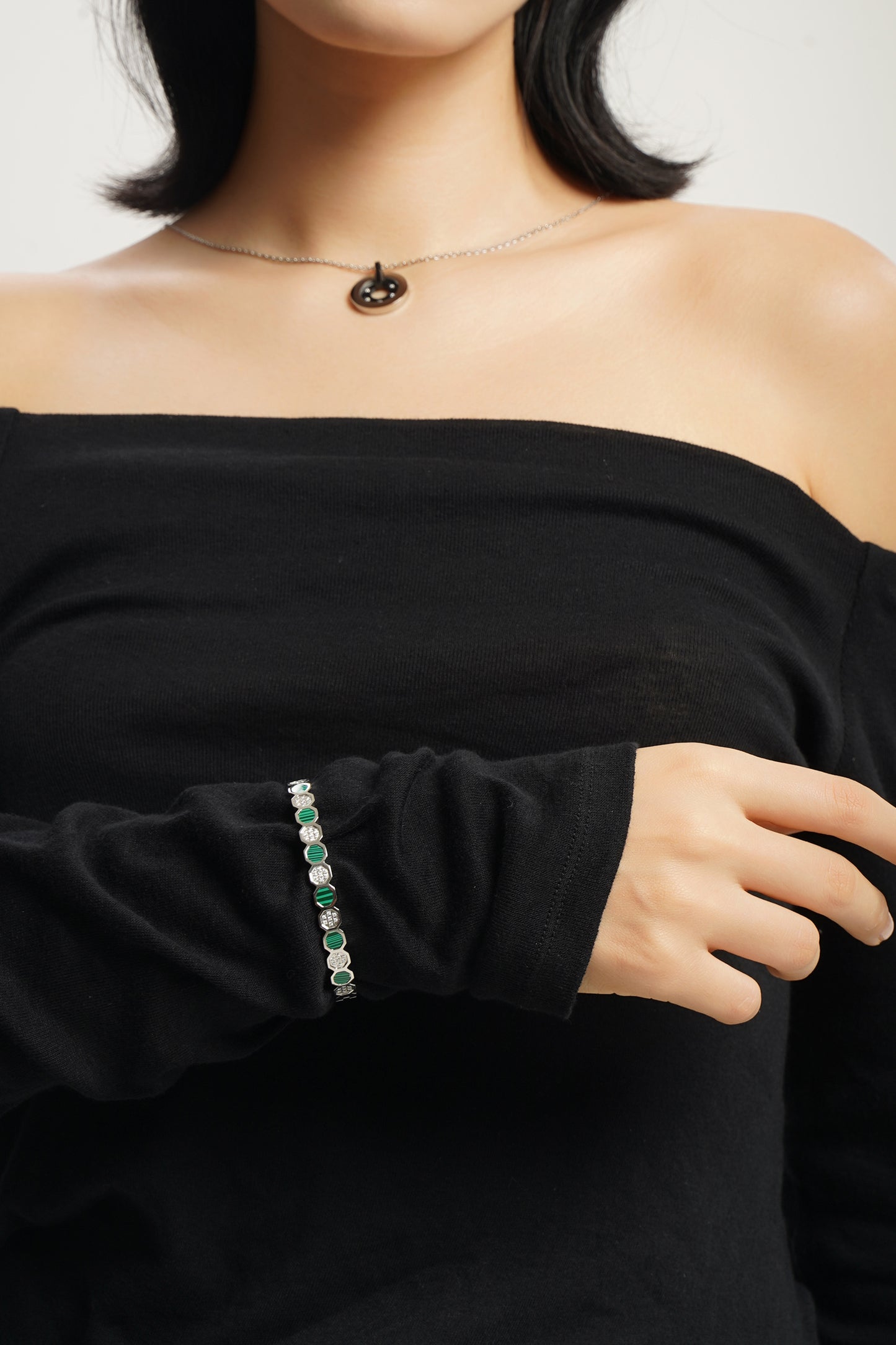 LG-037 HexaGlow Malachite Bangle