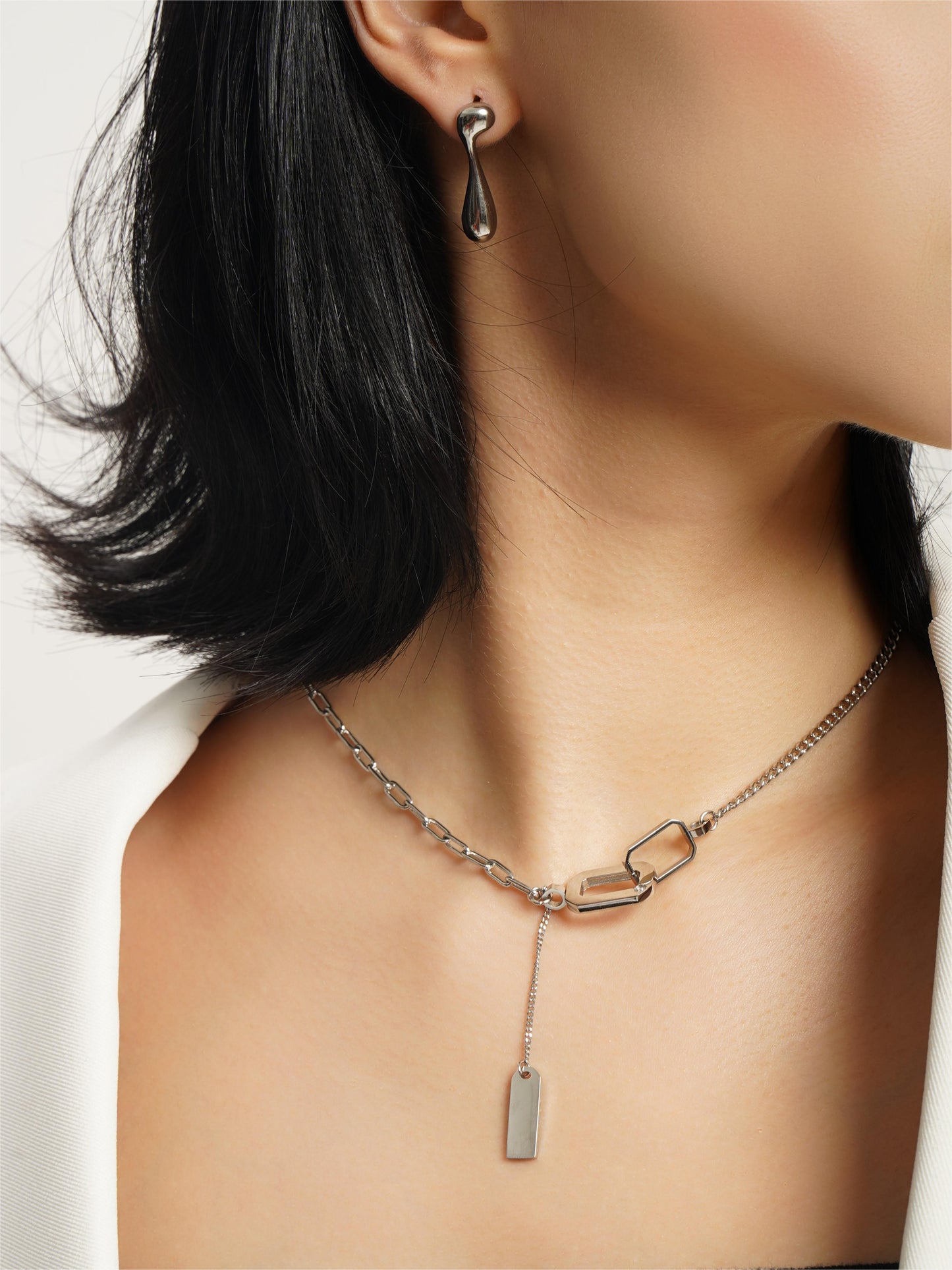 LG-011 Paper Clips Tag Moissanite Necklace