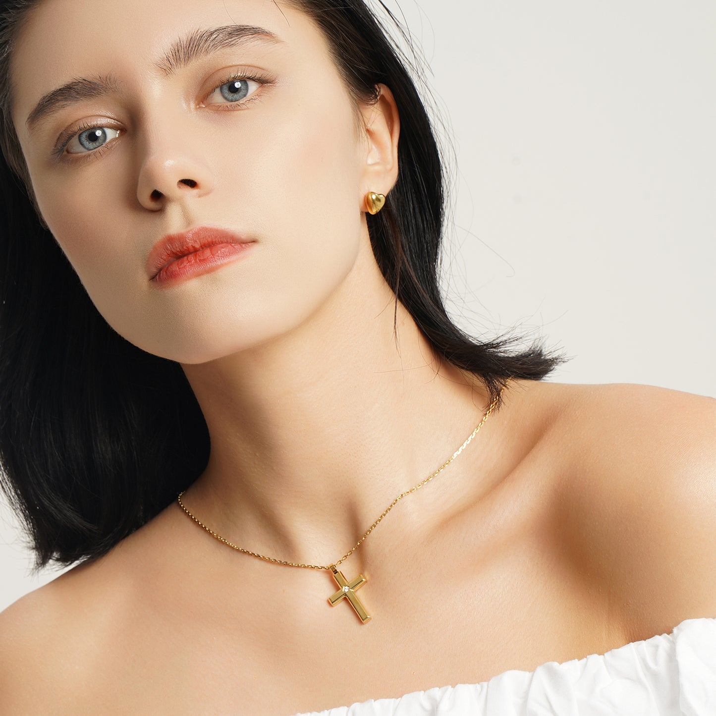 LG-026 Golden Love Studs Earrings