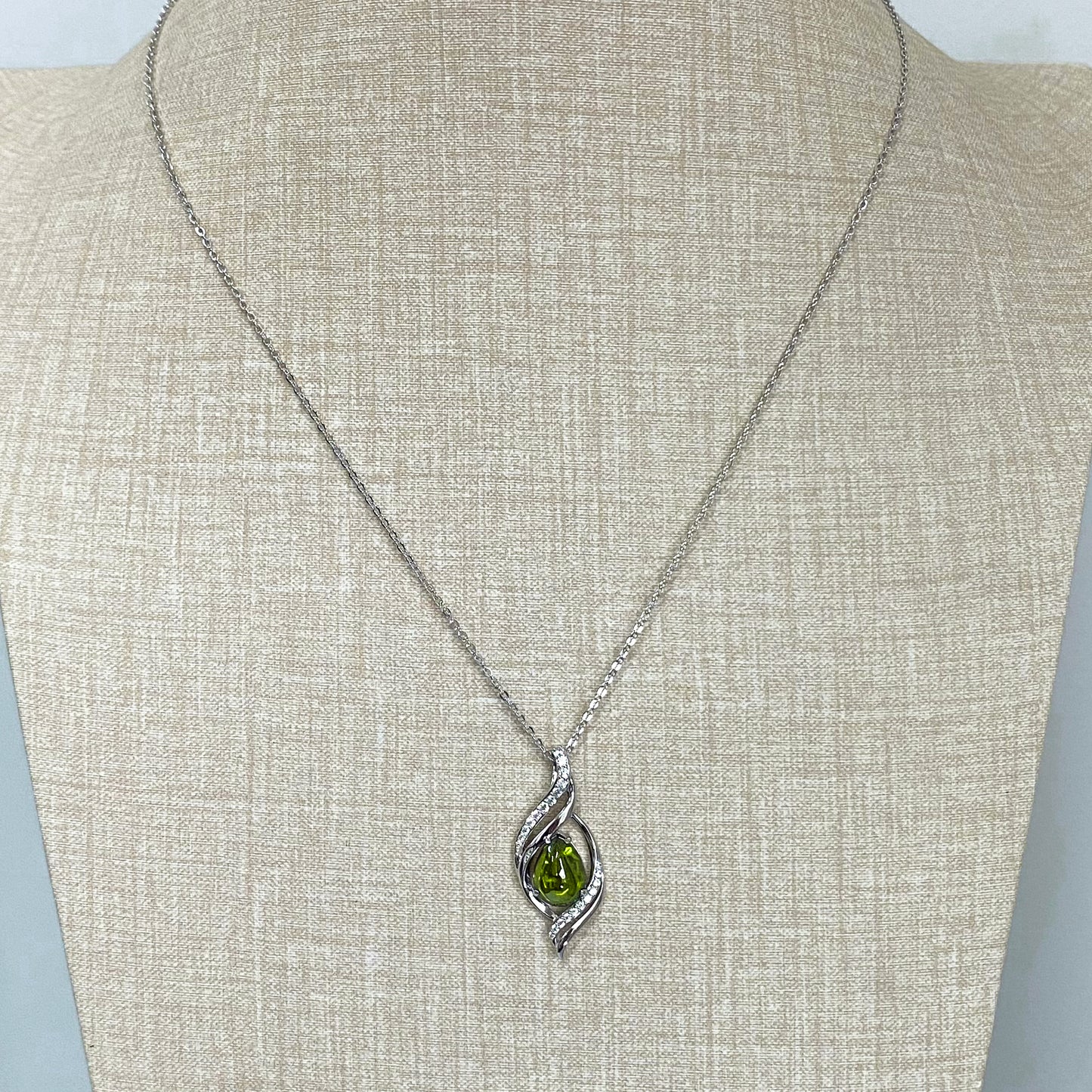 LG144  Everlasting Love Pendant Necklace Classic Handmade Jewelry